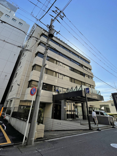 関内ファーストビルの外観