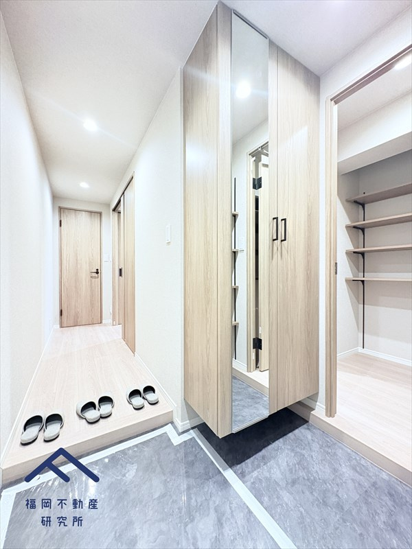 カーサ大濠の玄関