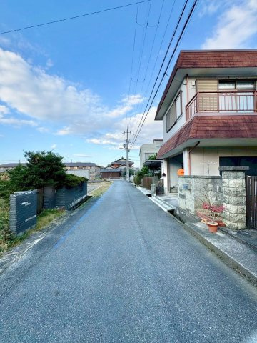 守山市下之郷2丁目　建築条件無し売土地の前面道路含む現地写真