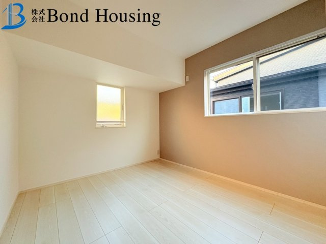 JR朝霧駅徒歩3分の好立地　朝霧南町　全3棟　1号棟の洋室