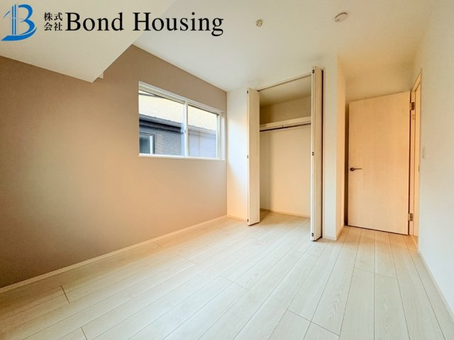 JR朝霧駅徒歩3分の好立地　朝霧南町　全3棟　1号棟の洋室