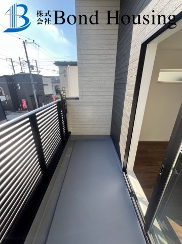 JR朝霧駅徒歩3分の好立地　朝霧南町　全3棟　1号棟のバルコニー