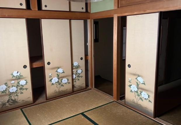 本町　中古一戸建ての寝室|和室6.0帖
■物件内覧・資金計画相談・住宅ローン相談、リフォーム相談、お問合せ受付中■
※当日・翌日のご内覧、ご相談はお電話でのお問合せがスムーズです！