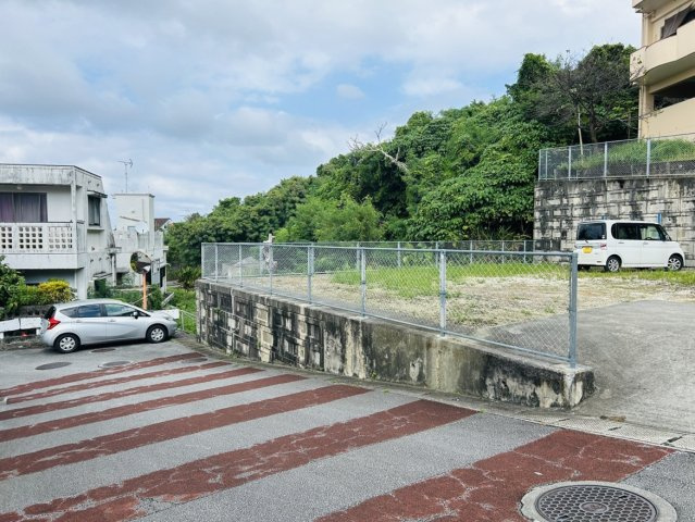 首里末吉町2丁目売土地の外観|南東側、物件外側から撮影