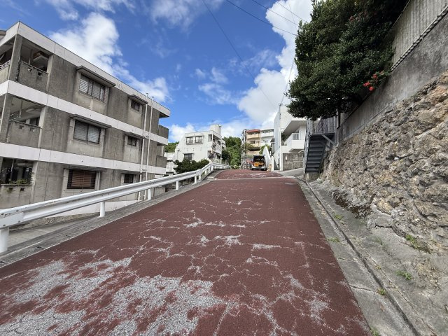 首里末吉町2丁目売土地の前面道路含む現地写真|現地までの道路です♪
