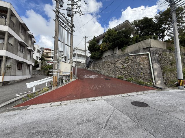 首里末吉町2丁目売土地の前面道路含む現地写真|現地までの道路です♪
