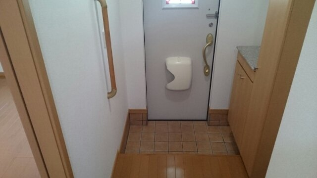 バロンドールⅡの玄関|明るい玄関です