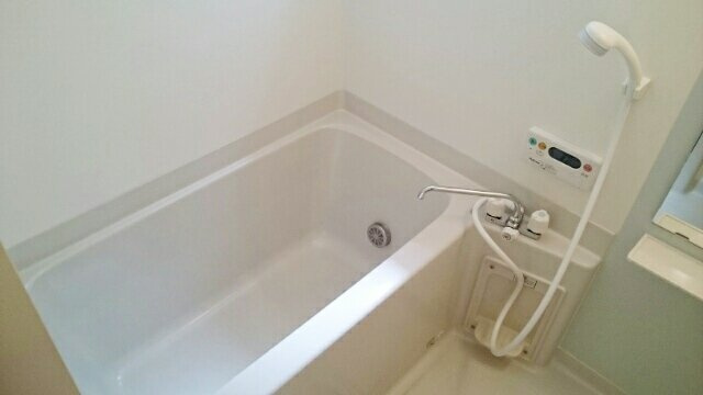 バロンドールⅡの浴室|コンパクトで使いやすいお風呂です