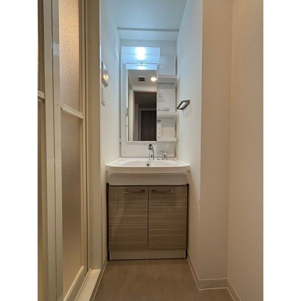 CREST TAPP志賀本通　名古屋市賃貸　仲介手数料無料の洗面所