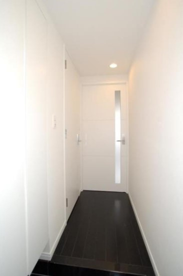 ステージファースト方南町アジールコートの玄関