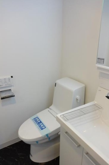 ステージファースト方南町アジールコートのトイレ