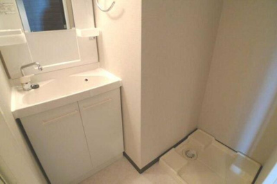 【洗面所】 | グローバン板橋 | 広い洗面スペース