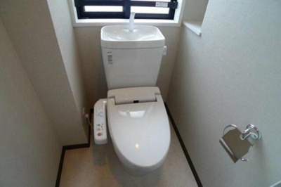 【トイレ】 | グローバン板橋 | 落ち着いた色調のトイレです