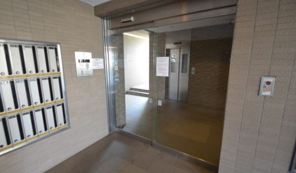 グランドゥールふじみ野のエントランス