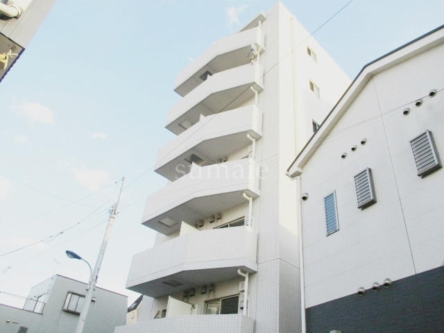 パティーナ十条の外観|鉄筋コンクリート造の7階建て！