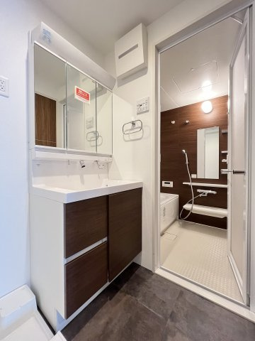 【洗面所】 | Wolf Pack Apartment