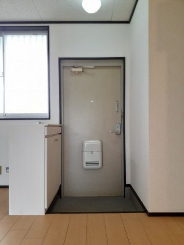シティハイツ矢吹の玄関