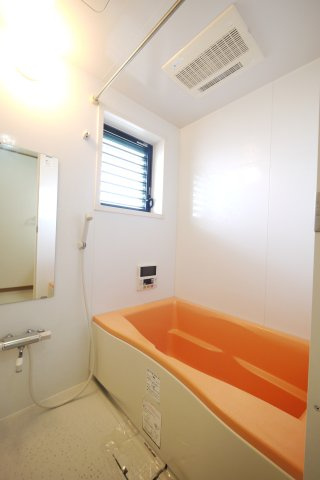 ロンディーネ福富Ⅱの浴室|※写真は別の部屋のものです。