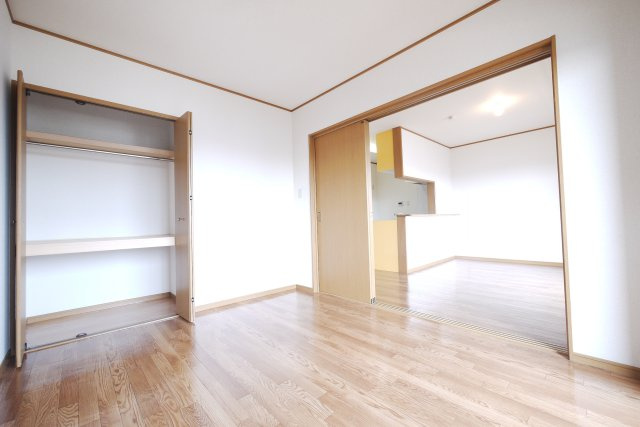 ロンディーネ福富Ⅱの洋室|※写真は別の部屋のものです。
