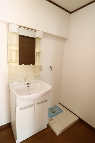 アイケービルの洗面所|ゆったりとスペースのある洗面所