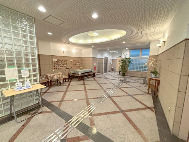 イトーピア江坂アルバフラットのロビー