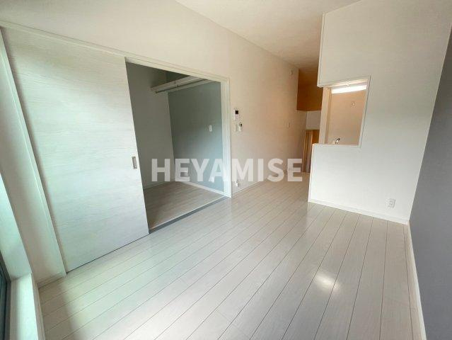 porte-bonheur(ポルトボヌール)の居間・リビング