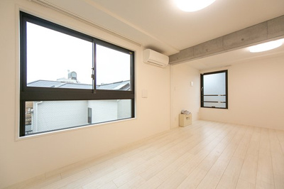 【居間・リビング】 | ＬＡＰｉＳ武蔵小山 | ※写真は同タイプ住戸です。