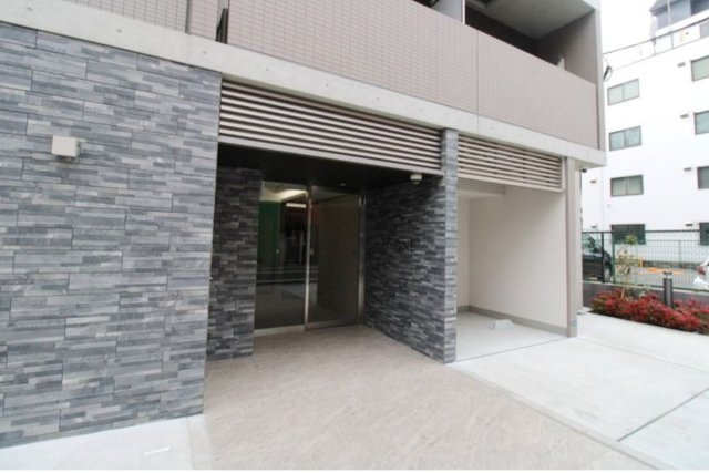 LUNIQ亀戸のエントランス