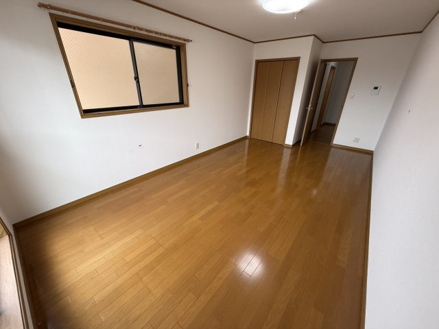 上野坂グランハイツAの居間・リビング