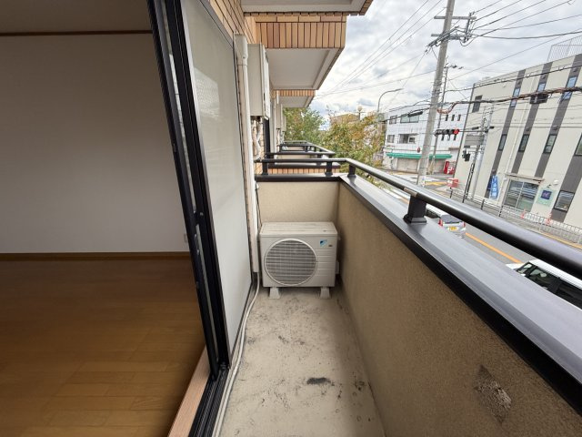 上野坂グランハイツAのバルコニー