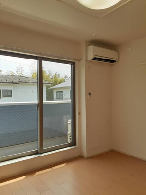 【居間・リビング】 | フリージア本郷台 | 南向きの明るい室内