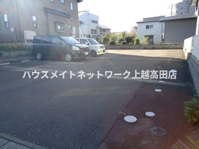 フレンズコートの駐車場|駐車場