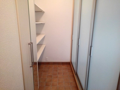 【玄関】 | プロムナードヌウボーＡ