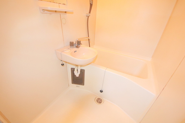 パインハイツ生駒の浴室