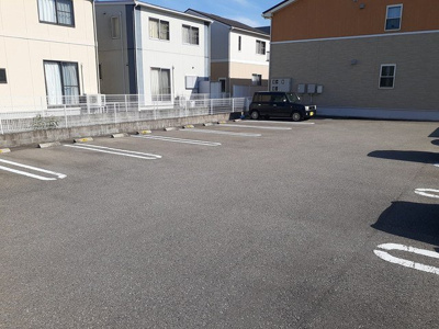 【駐車場】 | ソレイユ高岡Ⅰ