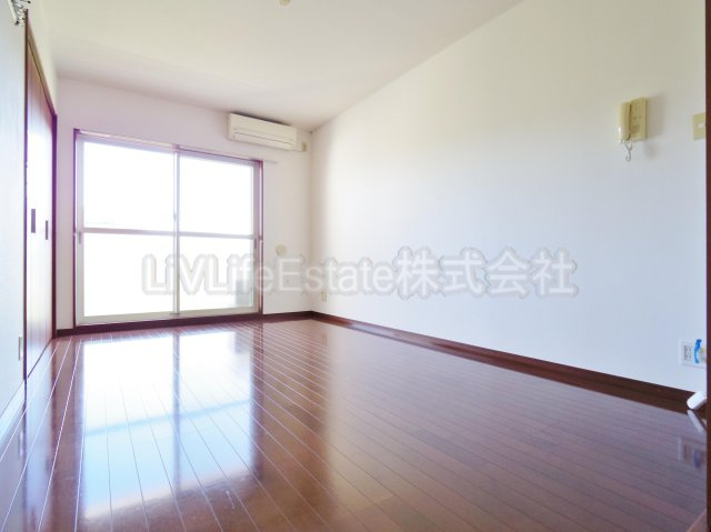 カサブランカNの居間・リビング