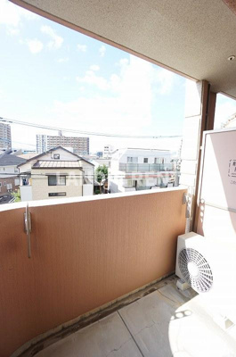 【バルコニー】 | ヒュースロア井尻