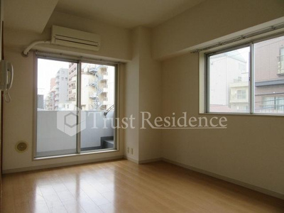 【居間・リビング】 | ラ・フォレ根岸 | 広々リビング