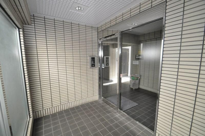 【エントランス】 | エステート・モア博多 