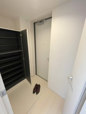 【玄関】 | グレイス蓮根 | シンプルで使いやすい玄関です