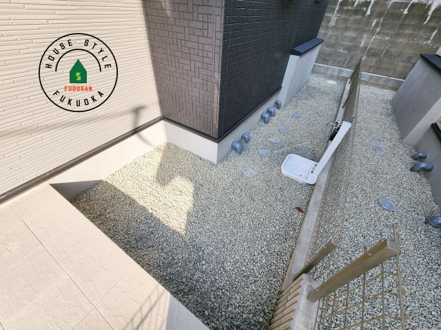 福岡市東区高美台1丁目第1-2棟（1号棟）の庭|お庭で自由な時間を過ごせます。