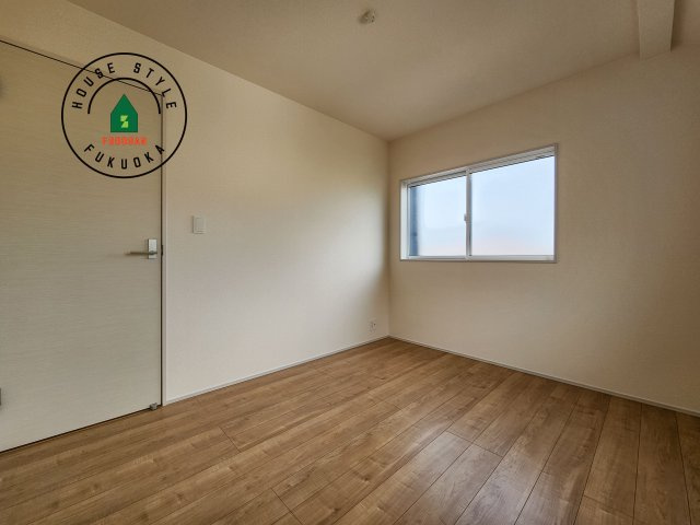 福岡市東区高美台1丁目第1-2棟（1号棟）の内観：施工例|和室を上手に活用すると暮らし方の幅が広がります。例えば普段は開け放して、子供の小さいうちはお昼寝や遊びのスペースに。畳はソフトなので転んでもケガをしにくく安心です