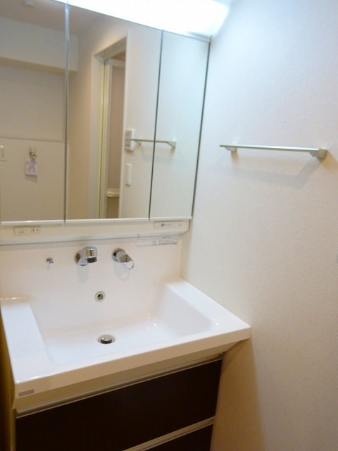 アイビーコート武蔵野の独立洗面台