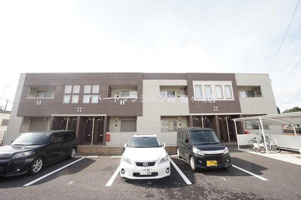 グラードの駐車場