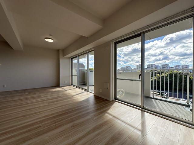 パレス朝霧の居間・リビング