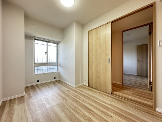 パレス朝霧の洋室