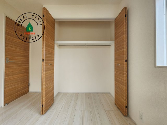 福岡市東区高美台1丁目第1-2棟（2号棟）の内観：施工例|収納には困りません。