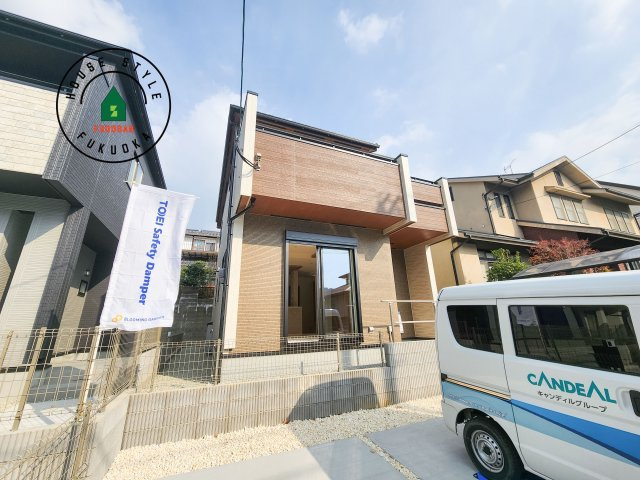 福岡市東区高美台1丁目第1-2棟（2号棟）の前面道路含む現地写真|見学の時間などお気軽にお問い合わせ下さい。