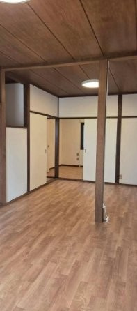 宮野町　中古一戸建ての洋室|洋室10.5帖　2階
■物件内覧・資金計画相談・住宅ローン相談、リフォーム相談、お問合せ受付中■
※当日・翌日のご内覧、ご相談はお電話でのお問合せがスムーズです！