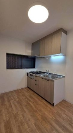 宮野町　中古一戸建てのキッチン|システムキッチン
■物件内覧・資金計画相談・住宅ローン相談、リフォーム相談、お問合せ受付中■
※当日・翌日のご内覧、ご相談はお電話でのお問合せがスムーズです！